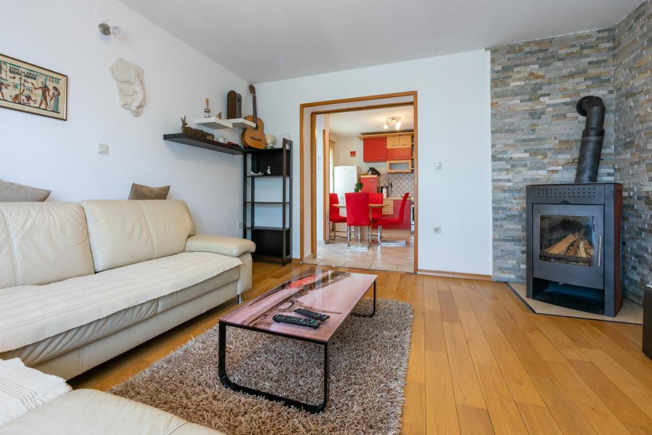 Apartments Kira Цриквениця Екстер'єр фото