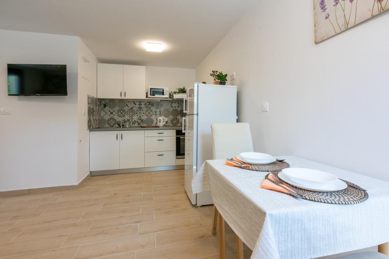 Apartments Kira Цриквениця Екстер'єр фото